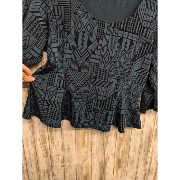 Lucy Diamonds Cropped Peplum Aztec Top Teal Velvet Scoop Neck 1X - Picture 3 of 11